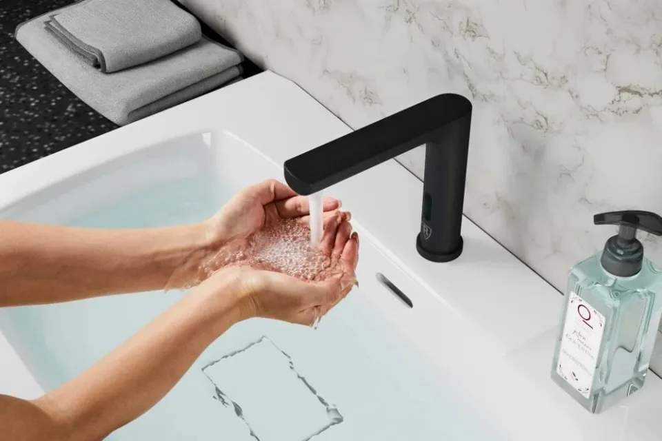 Сенсорный смеситель Rush Tinos TI3732-12Black для раковины черный матовый