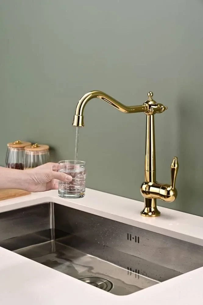 Смеситель Paulmark Retro Re213226-G для кухни золото