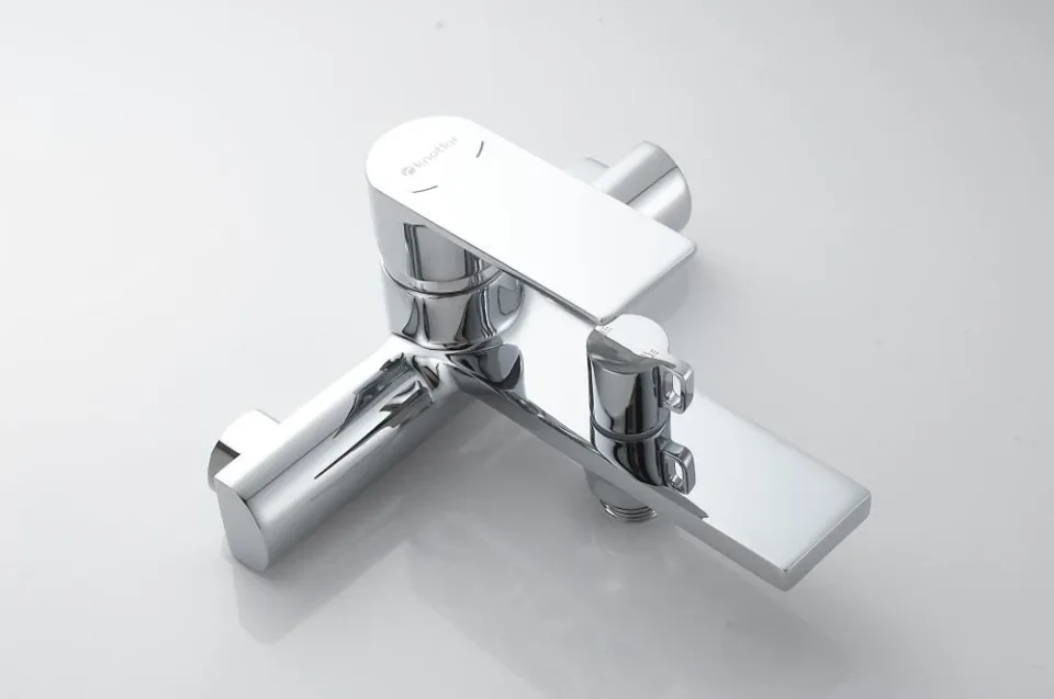Смеситель Knotlor Эргономика/ErgoFit KN-32 для ванны и душа с душевыми аксессуарами хром