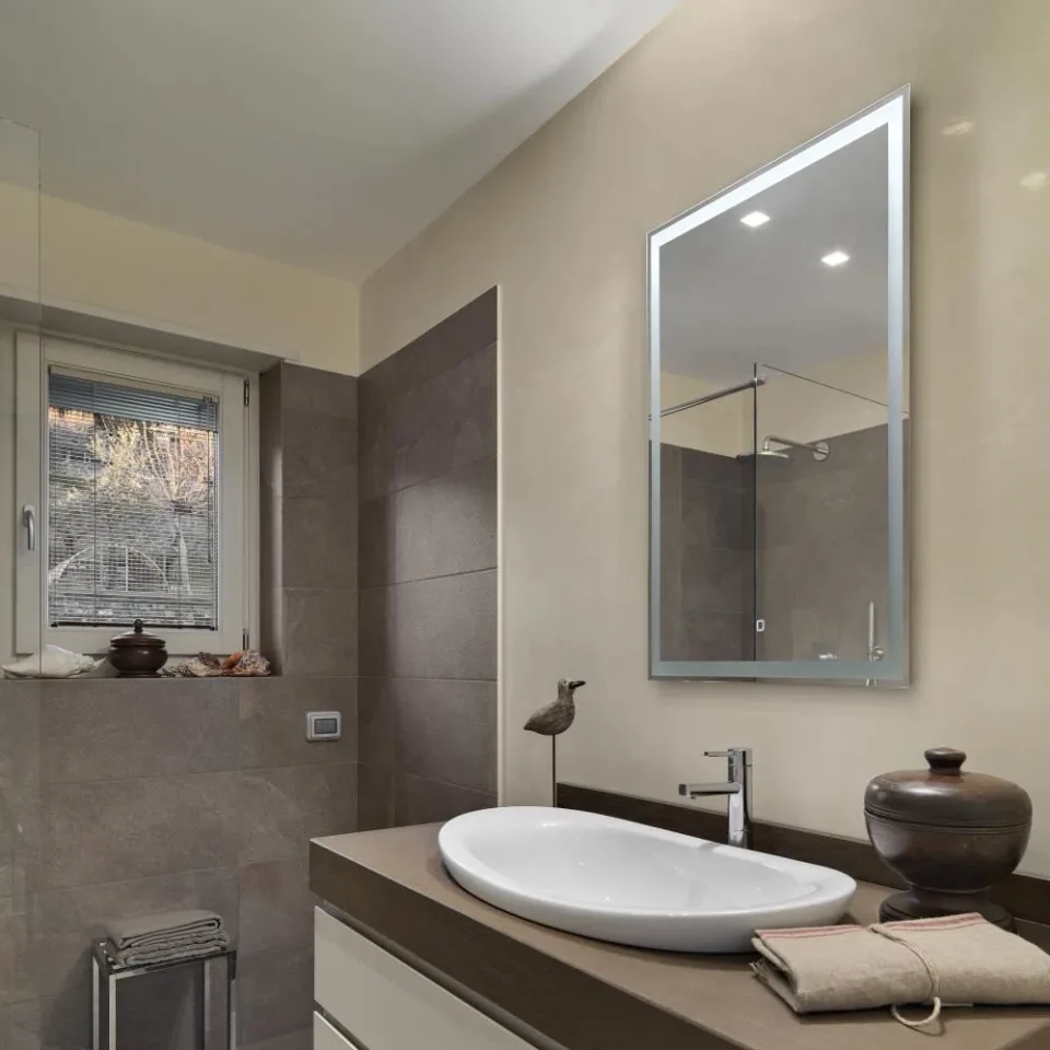 Зеркало Silver Mirrors Рига 60*80 с Led-подсветкой сенсорный выключатель