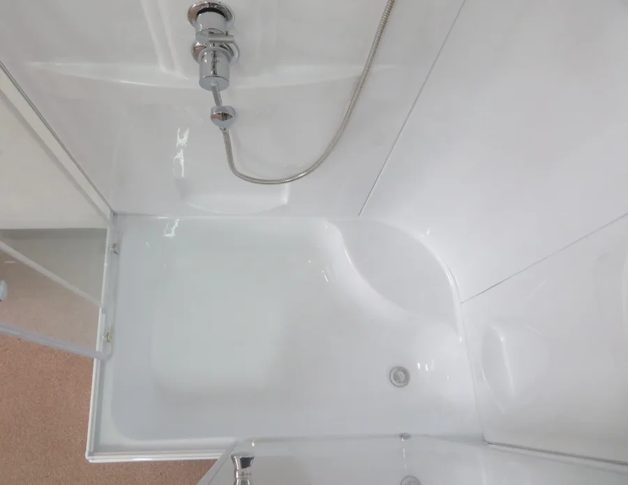 Душевая кабина RB 8100BP1-T (прозрачное) левая