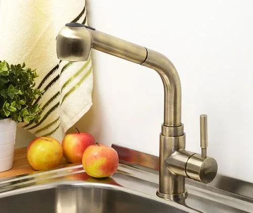 Смеситель WasserKRAFT A8237 для кухни с выдвижной лейкой, светлая бронза
