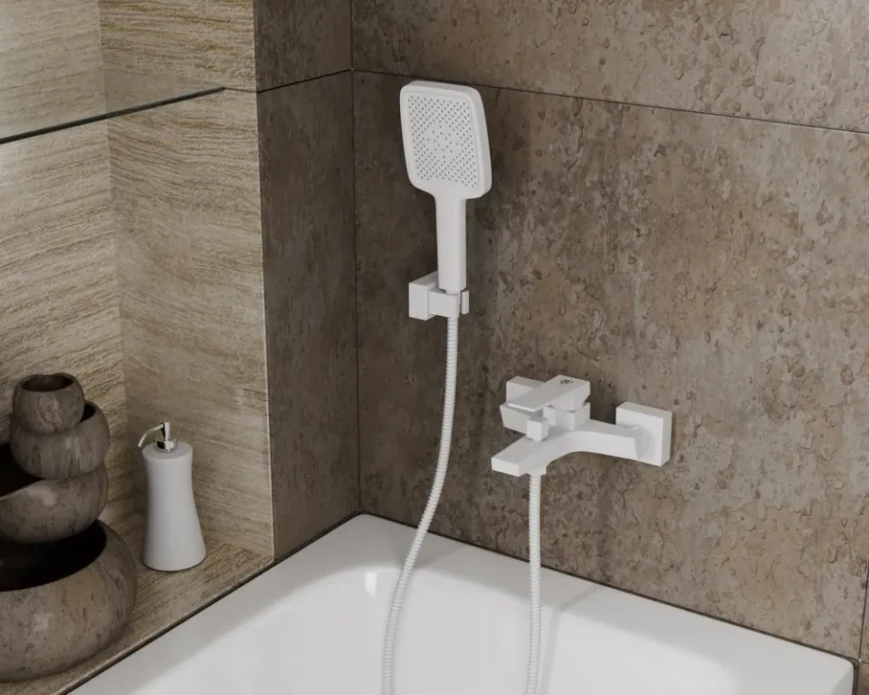 Смеситель Rush Thira TR3635-44White для ванны и душа белый матовый