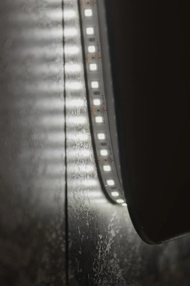 Зеркало Silver Mirrors Bionic 62,8*47 с Led-подсветкой инфракрасный выключатель