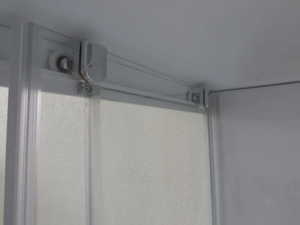 Душевая кабина RB 8100BP2-T (прозрачное) левая