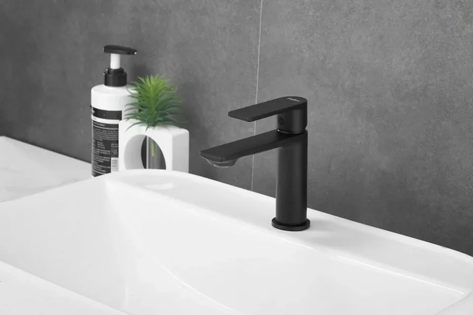 Смеситель Haiba HB10639-7 для раковины черный матовый