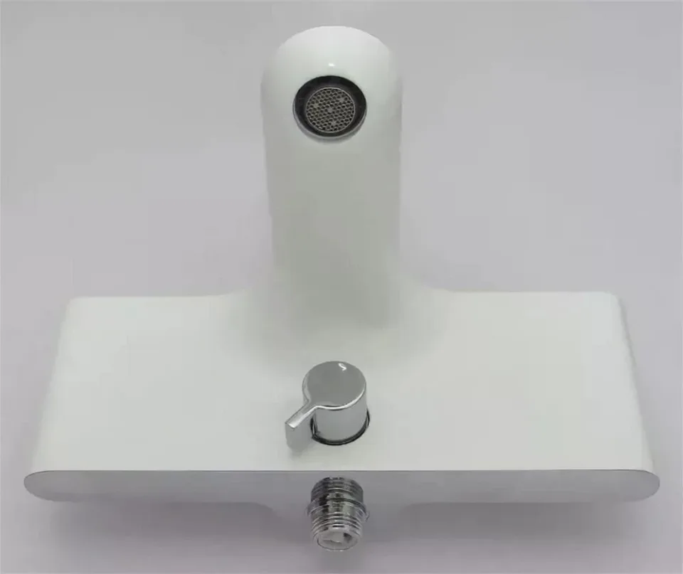 Смеситель Lemark Melange LM4914CW для ванны и душа хром/белый