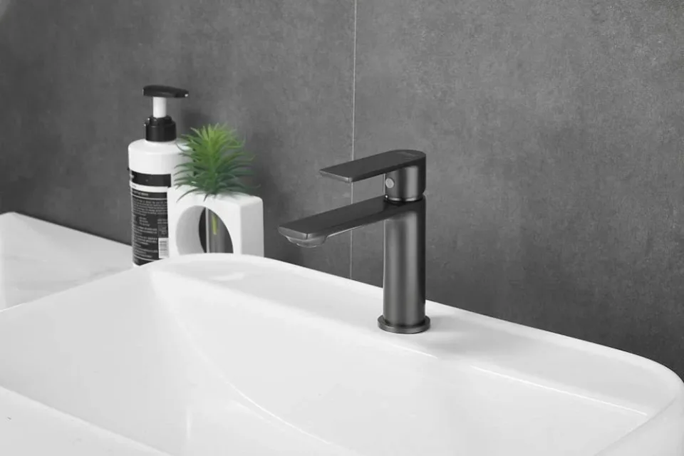 Смеситель Haiba HB10639-3 для раковины оружейная сталь