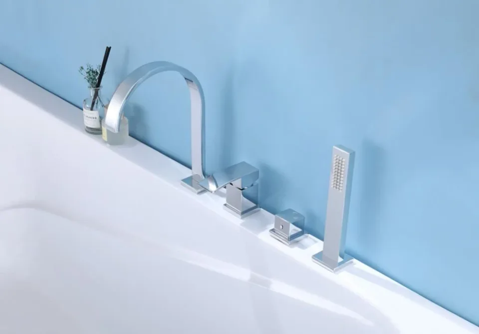 Смеситель на борт ванны ABBER Wasserfall AF8613 на 4 отверстия, хром