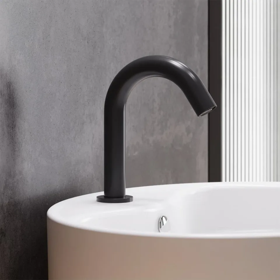 Сенсорный смеситель Damixa Scandinavian Pure 360290300 для раковины черный матовый