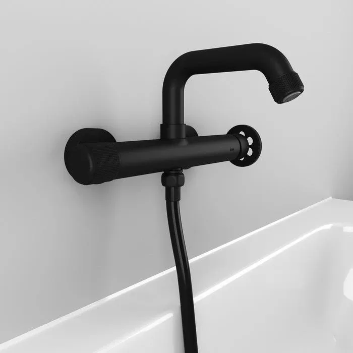 Смеситель Iddis Гранж (Grange) GRABLR2i02WA для ванны и душа черный матовый без аксессуаров