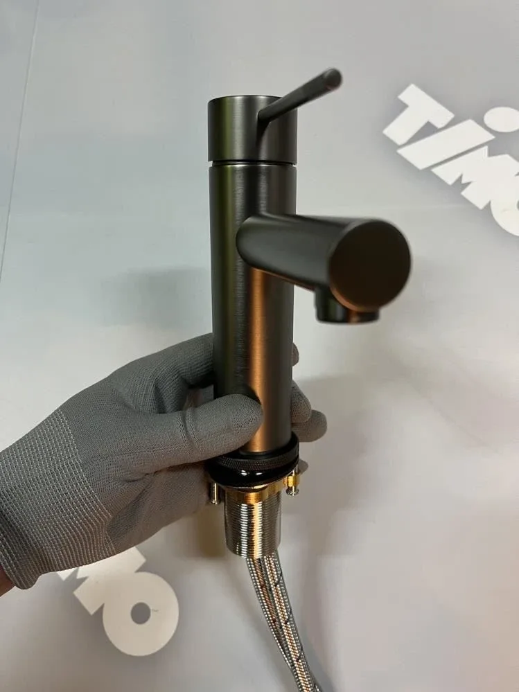 Смеситель Timo Saona 2361/18F для раковины черное золото