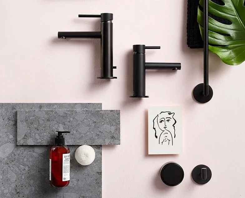 Смеситель Vitra Origin A4255536 для раковины черный матовый
