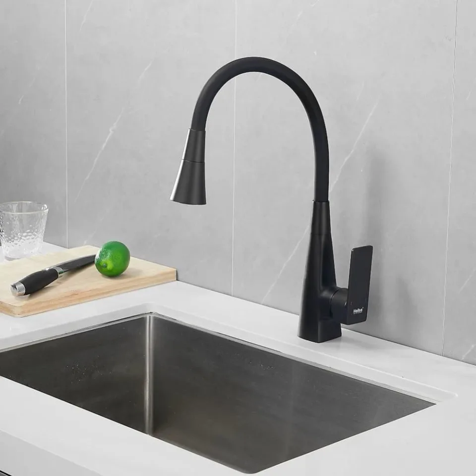 Смеситель Haiba HB73823-7 для кухни гибкий излив черный матовый