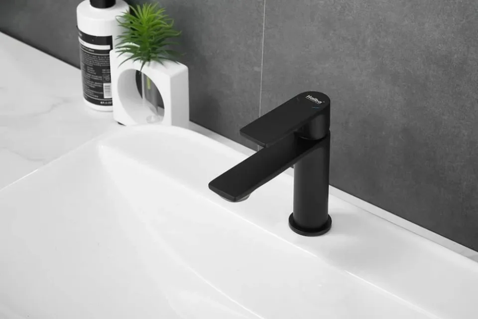 Смеситель Haiba HB10639-7 для раковины черный матовый