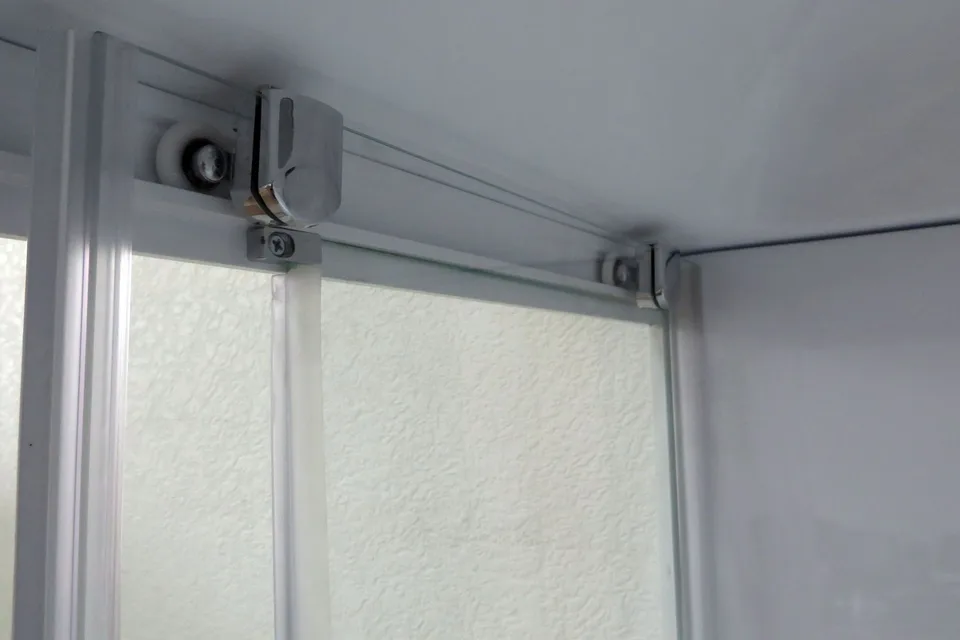 Душевая кабина RB 8120BP2-T (прозрачное) левая