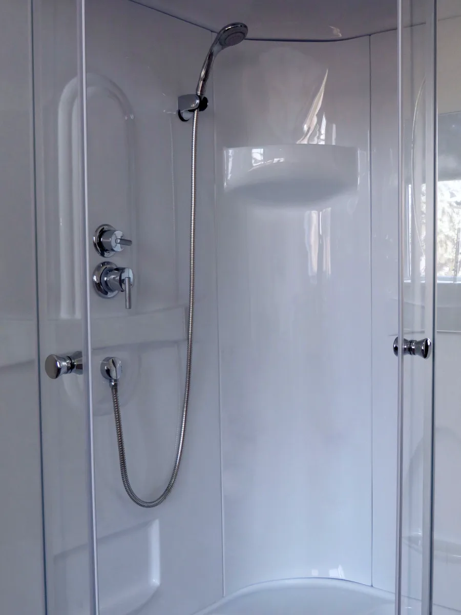 Душевая кабина RB 8120BP1-M (матовое) правая